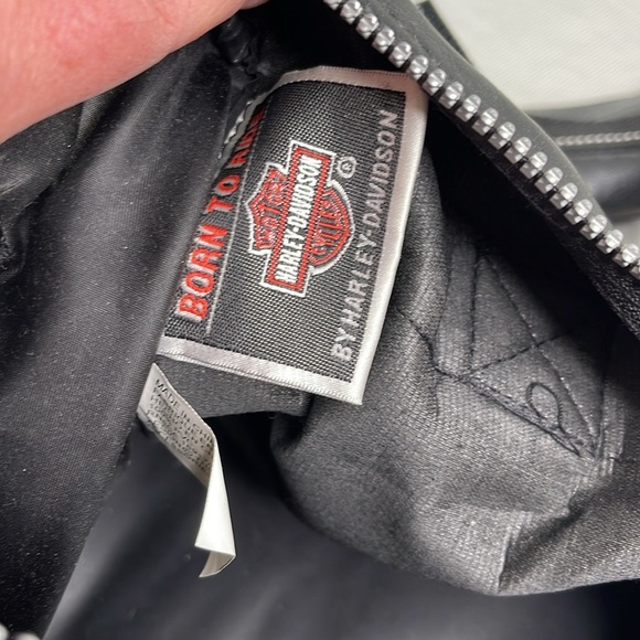 Harley-Davidson Black and Orange Duffel Bag with Iconic Logo Vegan Leather Zip - Picture 10 of 16